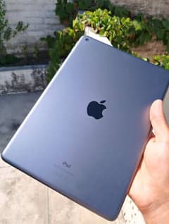 Ipad 8th Generation ( All details in description)