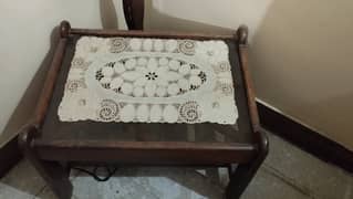 2 side tables /curtains / vase / lamp/dinnig ta/sofa set /centre table