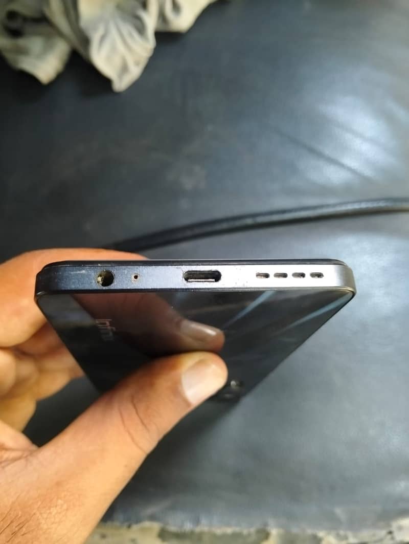 infinix hot 30 8+8/128 condition 10/10 2