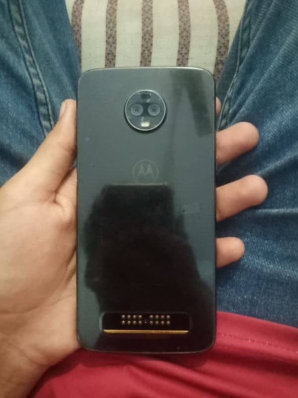 Moto Z3 non 4/64 1