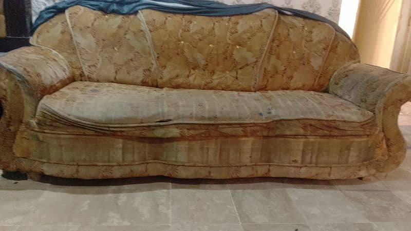 Sofa for Sale only kpra kharb h Baki ok 1