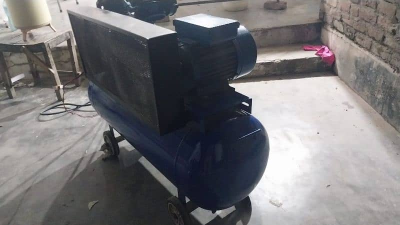 air compressor for sale urgent 4