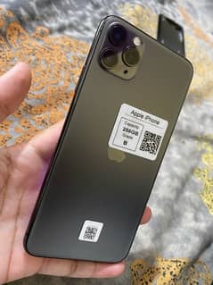 IPhone 11 Pro max 10/10 256GB jv sim time available Waterpack