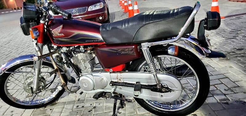 Honda 125 (2017) Red - Excellent Condition, 0