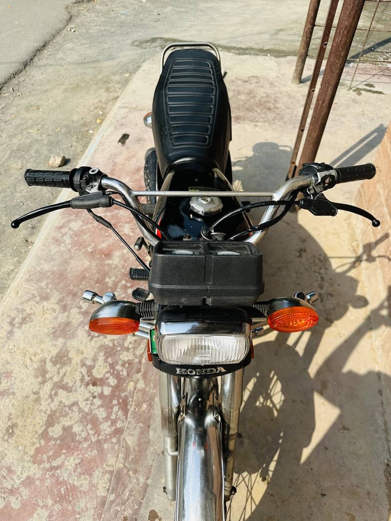 Honda CG 125 2017 4