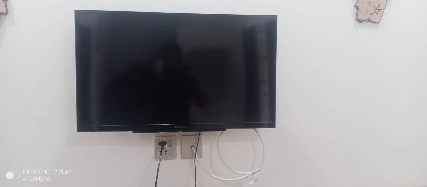 urgent sale Sony LED original 32 inch 1