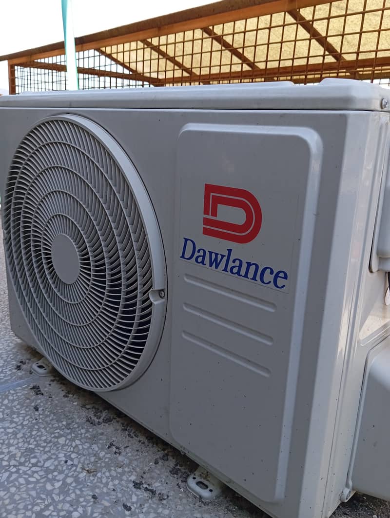 Dawlance AC with inverter 1 Ton 4