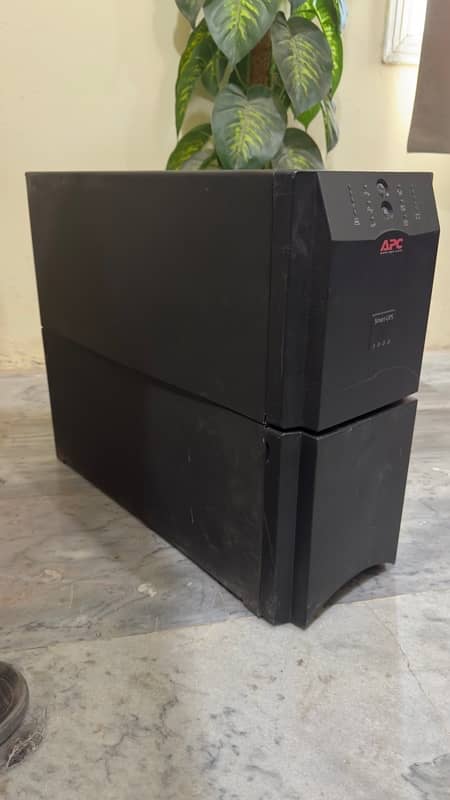 SUA30001-APC Smart-UPS 3000VA 1