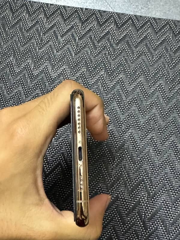 Iphone Xs Max 64gb PTA with box 3