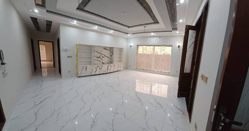 One Kanal House For Rent in Overseas-A Block Bahria Town Lahore 16