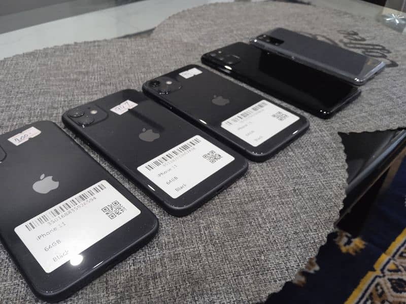 iphone 11 64gb jv  available with good price 1