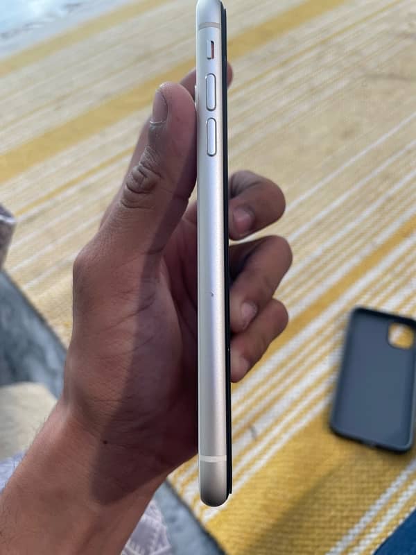 iPhone 11 non pta 64 gb JV all ok non water 1