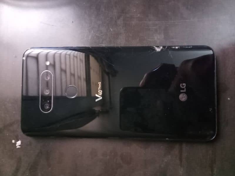 LG v40 non pta 1