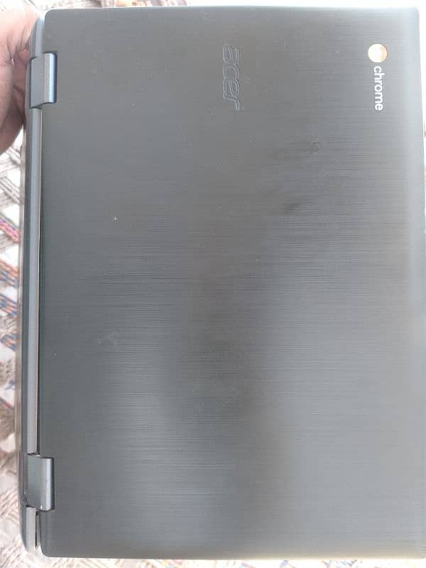 CHROMEBOOK with touch screen URGENT SALE 1