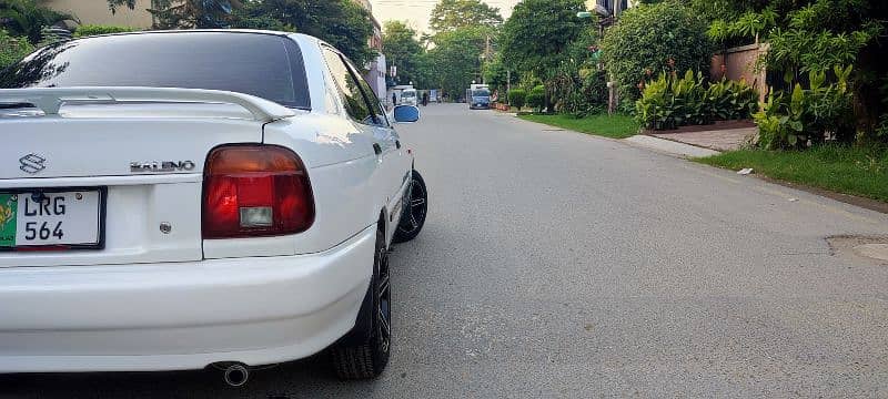 Suzuki Baleno 2002 13