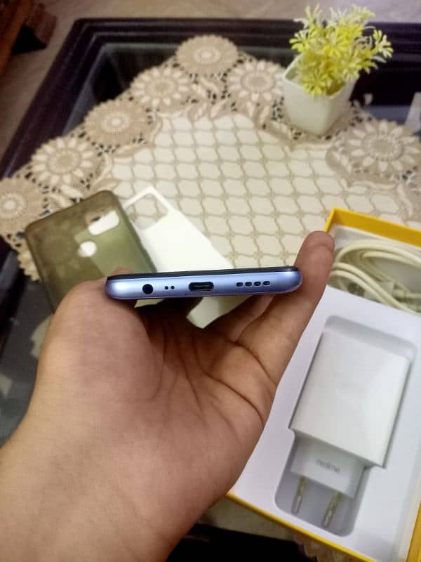 Realme C25S 4/128 WITH ORIGINAL BOX AND CHARGER, 10/10 Condition. 6