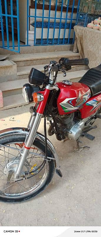 Honda 125 seating capacity 2 2