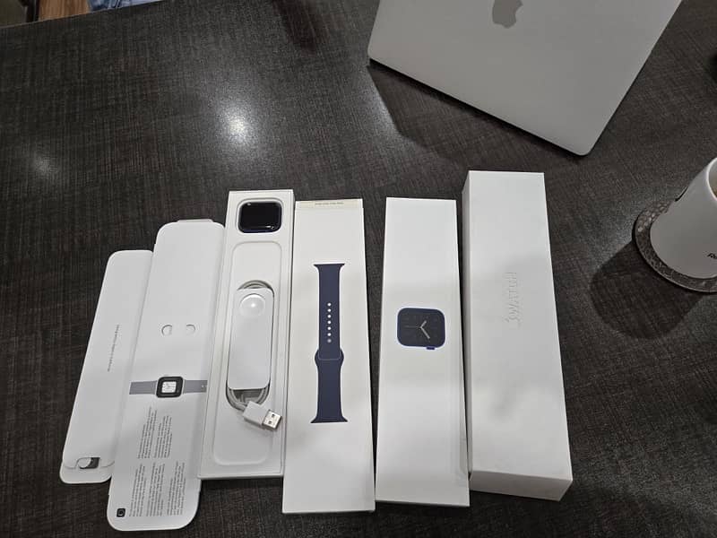 Apple watch series 6 | 44MM | Box All accessories 2