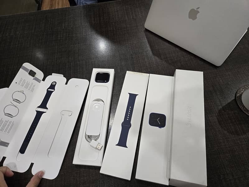 Apple watch series 6 | 44MM | Box All accessories 3