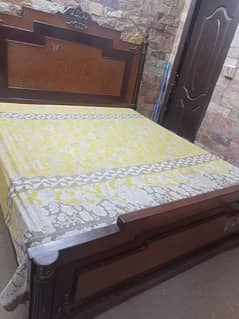 heavy wood bed set