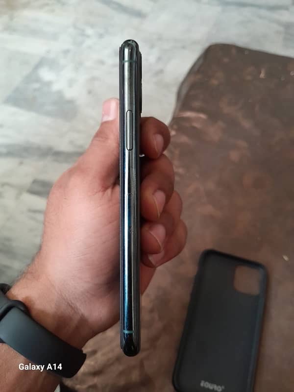 I phone 11 pro 64Gb non PTA non active 2