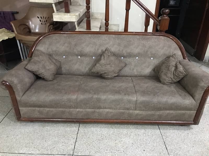 sofa set 5 seater in good condition for sale 1