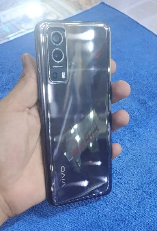 vivo y72, Non PTA, 10 by 10 condition, storage 8/128, colour shining 2