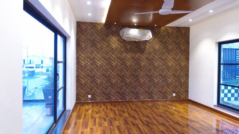 Like Brand New One Kanal Out Class MODREN DESIGNE Bungalow available FOR SALE IN DHA PHASE 4, Near to park 23