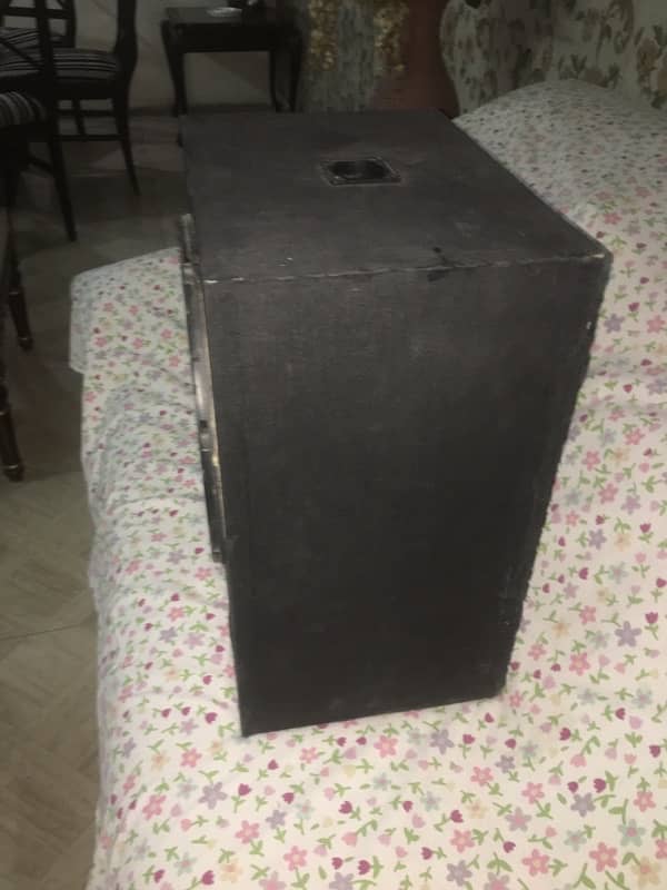 woofer for amplifier with heavy bass ready to plug in 5