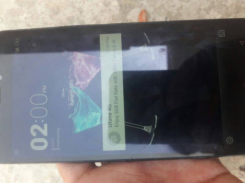 QMobile J7 10