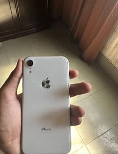 I phone xr 64 GB JV