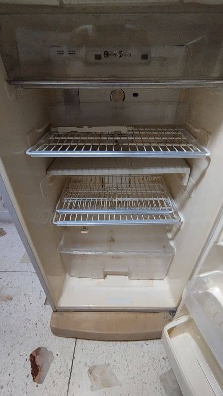 Good Condition Fridge 2