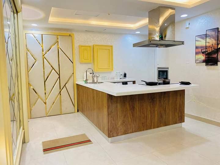 2 Bedroom fully furnished Apartment (1160 sq feet approx) available for rent on a daily, weekly & monthly basis in Gold Crest Mall, DD Block, Phase 4, DHA Lahore. 10