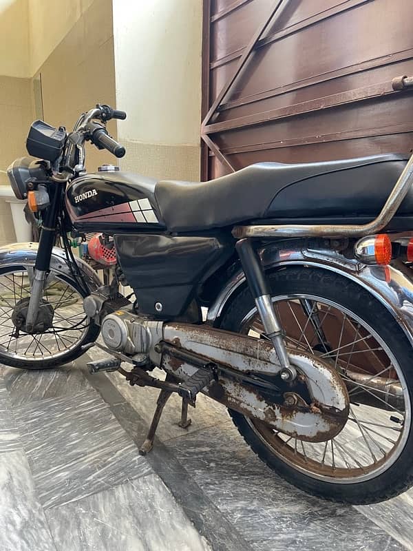 Honda CD 70 4