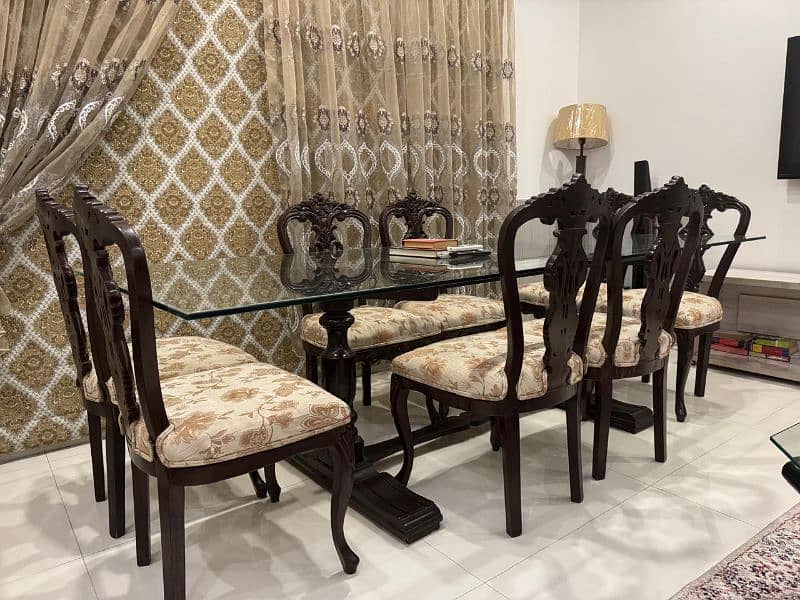 dining table with 8chairs 0