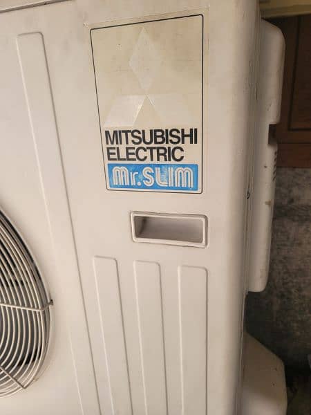 Mitsubishi Big outdoor 2 ton A. c Red Pipes no repair no any problem 6