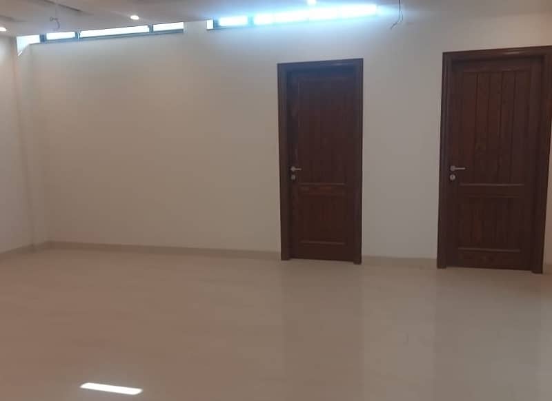 4 Marla 3rd commercial floor very near to DHA complex availble for rent 11