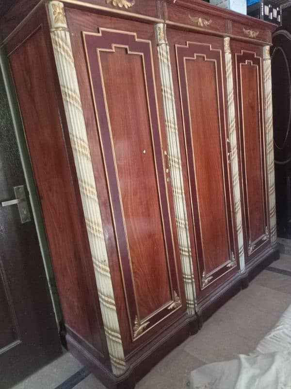 wood wardrobe 3