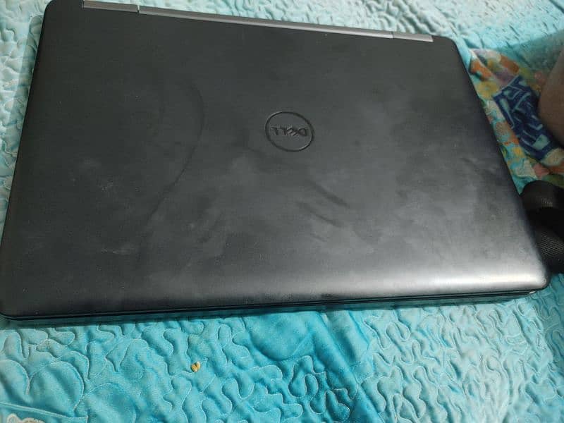 Dell leptop original 500 GB hard 8 GB ram 128 GB SSD condition 10/10 3