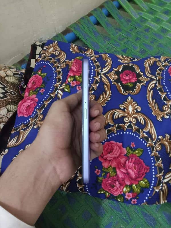 vivo y17s 6/128 condition  10/10 no open no repair. . . 2