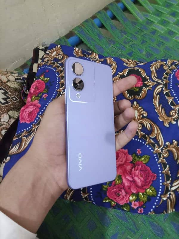 vivo y17s 6/128 condition  10/10 no open no repair. . . 3