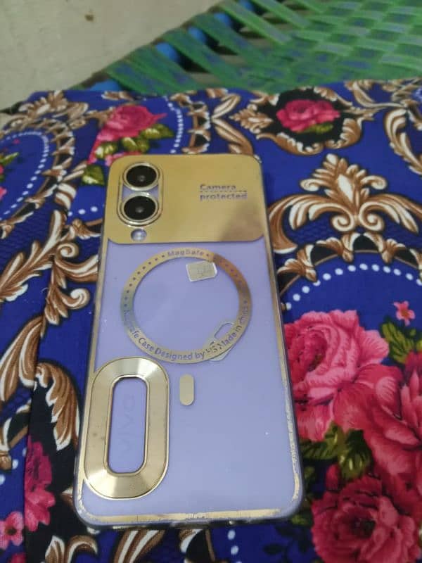 vivo y17s 6/128 condition  10/10 no open no repair. . . 8