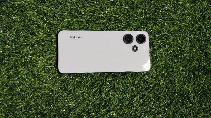 Infinix Hot 30i 8/128all okay with box and all accessories 0