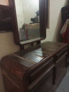 dressing table