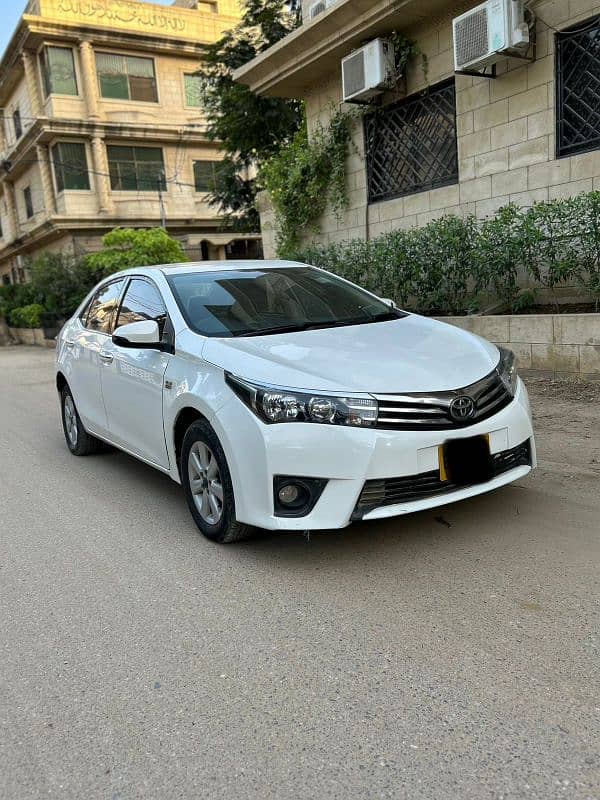 Toyota Corolla Altis 2015 1