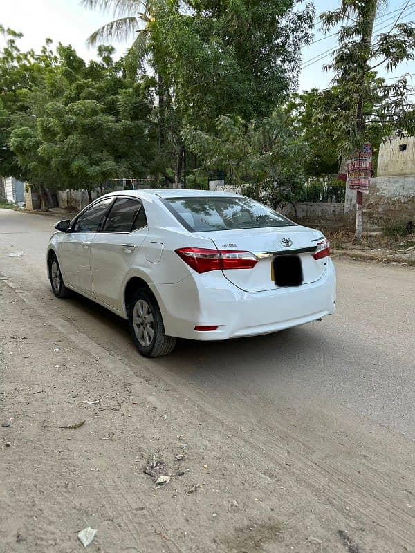 Toyota Corolla Altis 2015 4