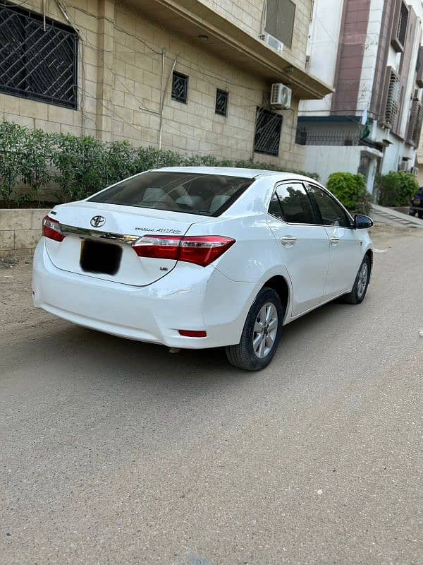 Toyota Corolla Altis 2015 5