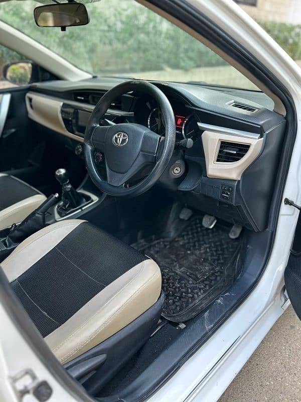 Toyota Corolla Altis 2015 6