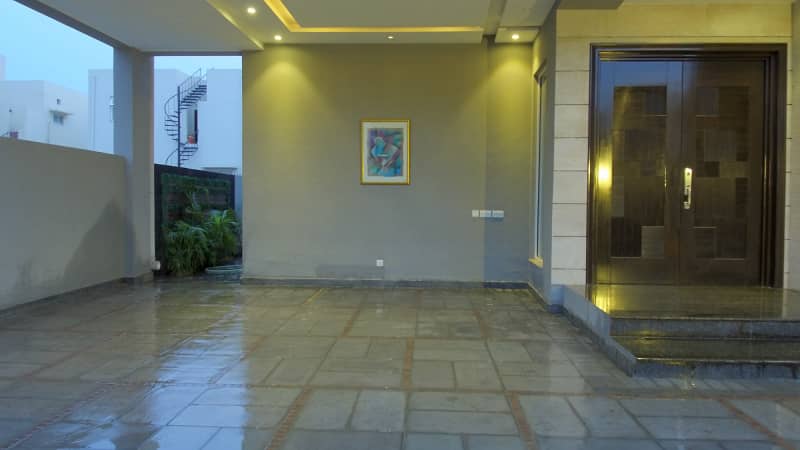 1 Kanal Luxury Modern designe Slightly Used House For Sale In DHA Phase 5 Lahore. Prime Location 1