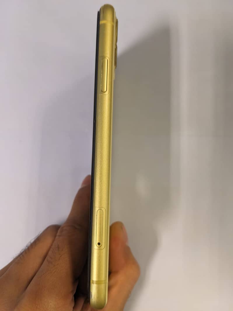 IPHONE 11 256GB DUAL PTA APPROVED 2